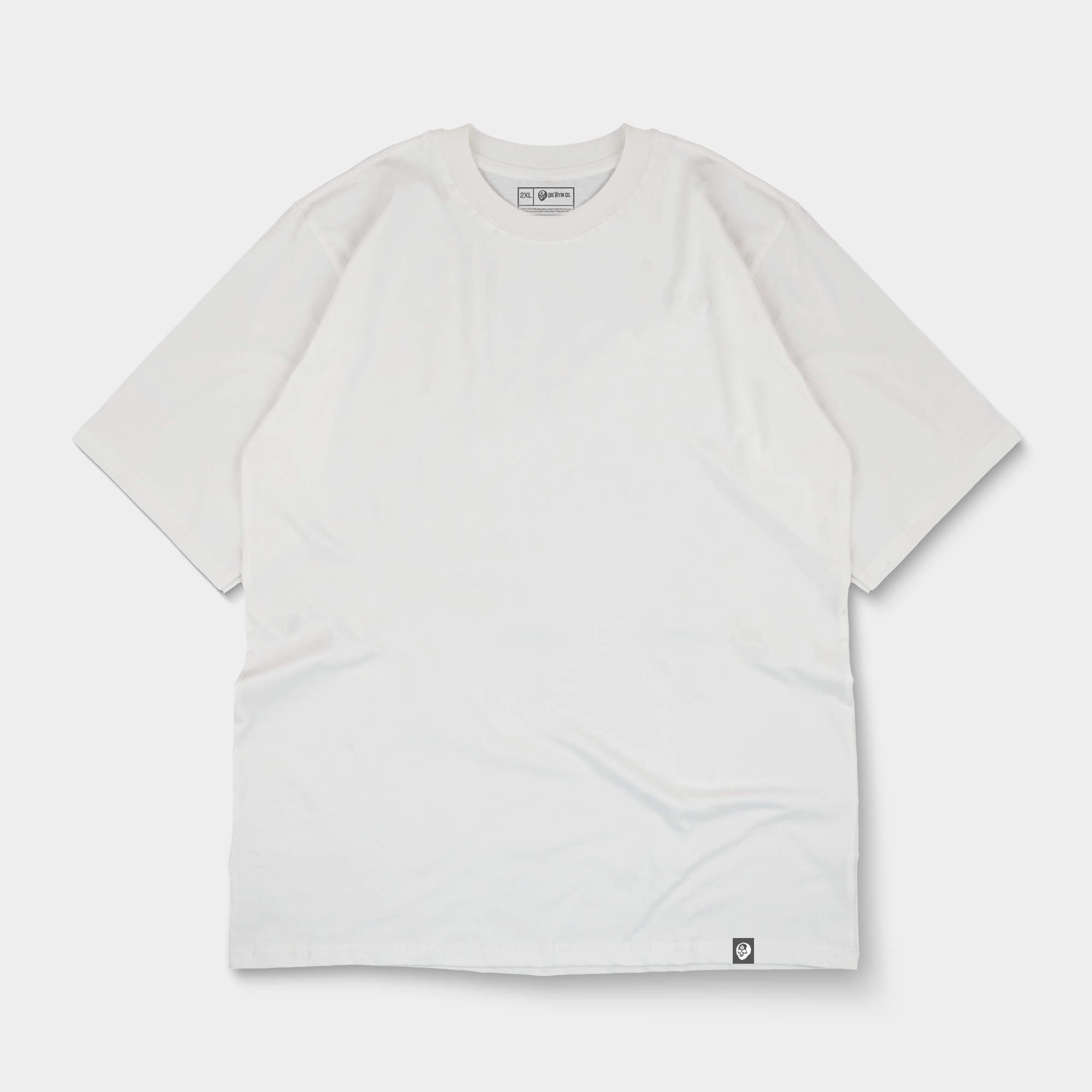 OVERSIZED TAGGED TEE