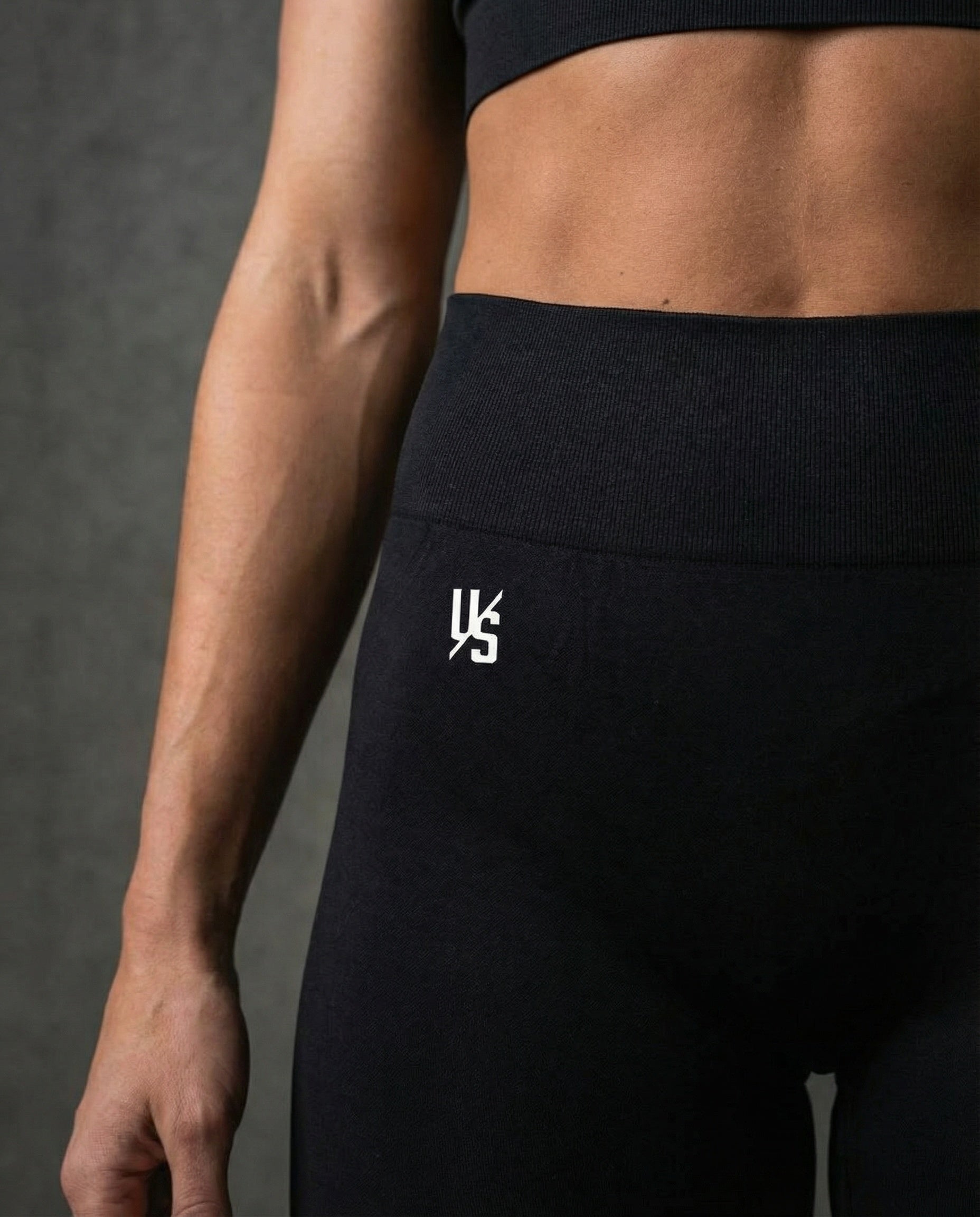 Seamless Performance Shorts